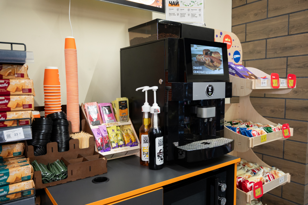 Більше, ніж покупки: у Нижньому Струтині на Франківщині відкрили супермаркет "Рукавичка"  9