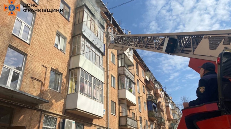 У Коломиї з пожежі врятували чотирьох людей