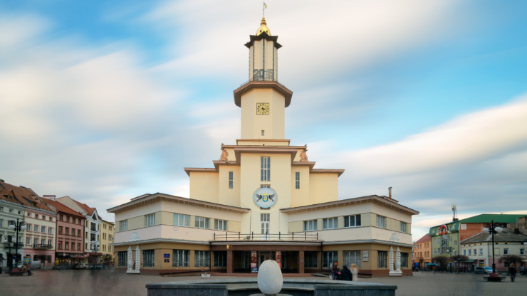 Де орендувати автомобіль в Івано-Франківську: зручні варіанти та поради для водіїв