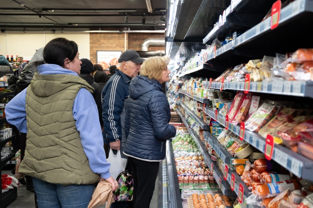 Більше, ніж покупки: у Нижньому Струтині на Франківщині відкрили супермаркет "Рукавичка"  11