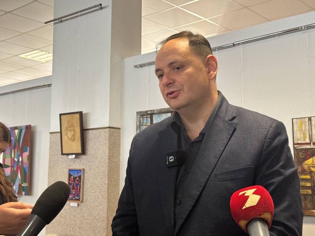 У Франківську перезентували книгу про місцеве самоврядування Прикарпаття