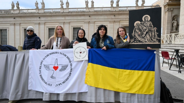Франківки представили "Українську Пієту" на папській аудієнції у Ватикані