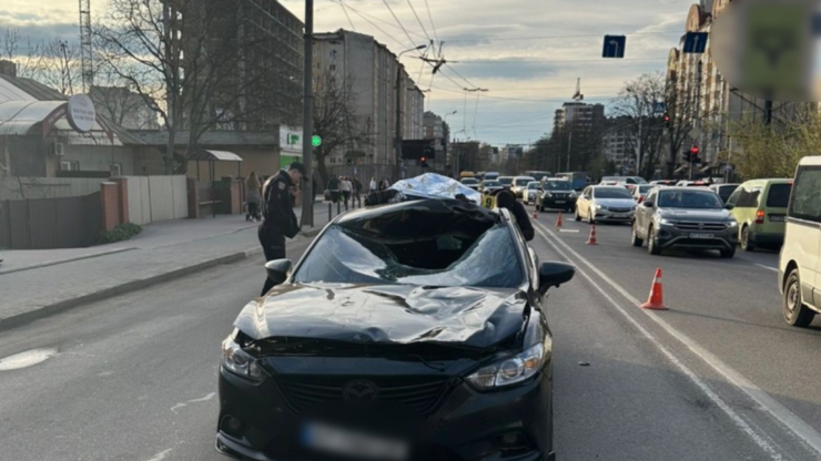 У Франківську водій Mazda на смерть збив пішохода