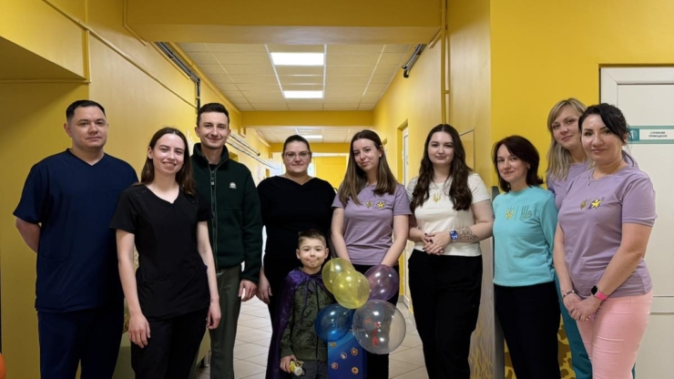 У Львові трансплантували нирку 8-річному прикарпатцю