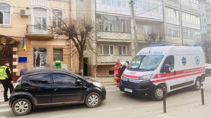 У Франківську водійка Citroen збила жінку на пішохідному переході