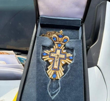 На Львівщині затримали прикарпатця, який на Великдень викрав хрест із церкви