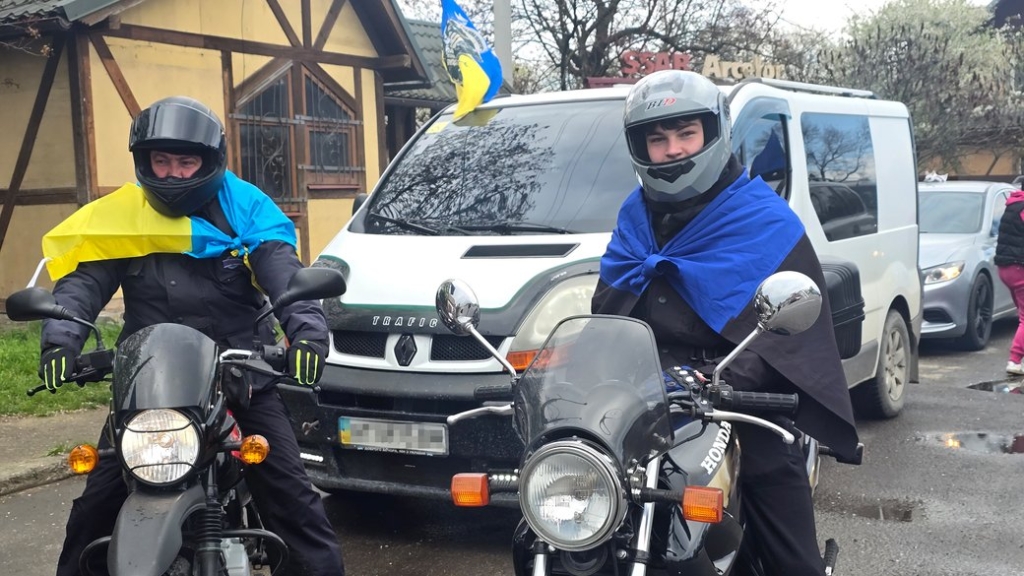 "Не втрачаємо надії": у Коломиї влаштували автопробіг на підтримку зниклих безвісти військових 3