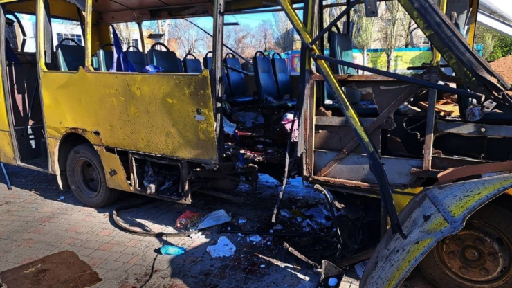 рф вдарила дроном по маршрутці на Дніпропетровщині — є загиблі та поранені