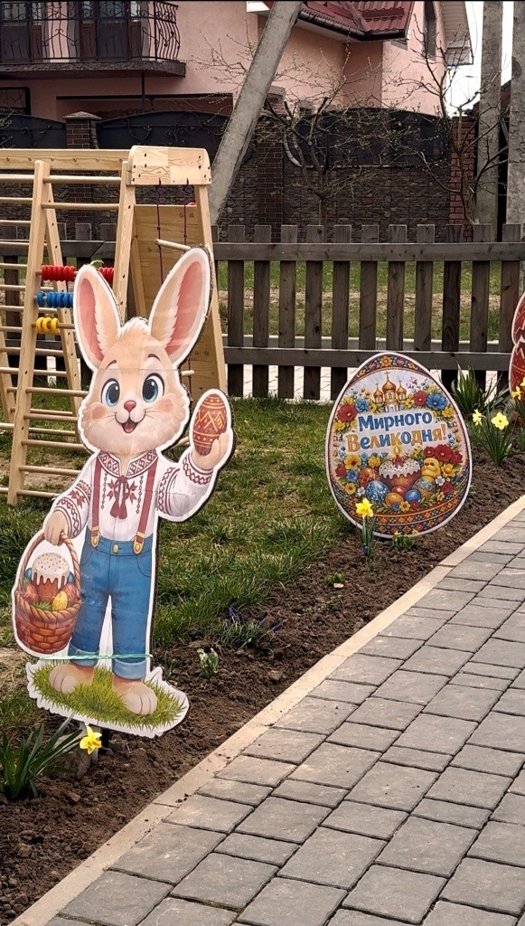 Любов до традицій змалечку: у Франківську дошкільнята власноруч прикрашали пасочки 4