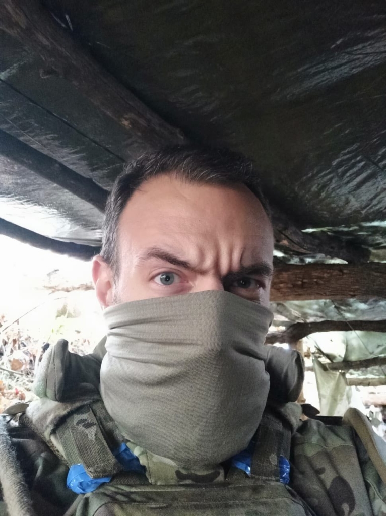 «Є речі, дорожчі за життя»: історія бійця 102-ї бригади, який витяг побратима з-під мінометного вогню 1