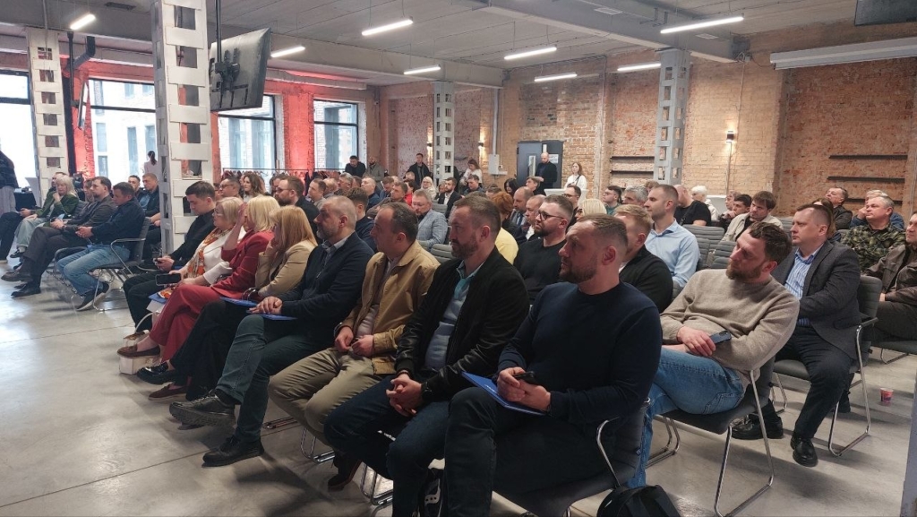 "Без патріотичного духу економічна модель не працює": у Франківську Віктор Ющенко зустрівся з бізнесменами  2