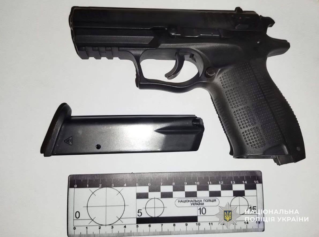 Прикарпатець влаштував стрілянину в кафе на Закарпатті 1