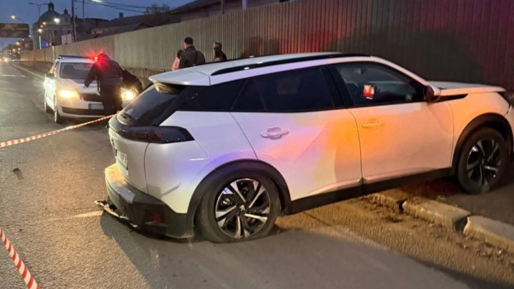 У Франківську п'яний водій без прав скоїв ДТП