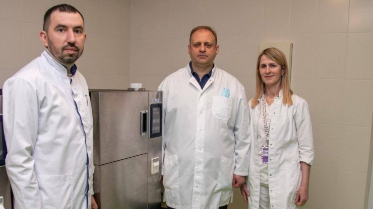 Прикарпатський онкоцентр отримав плазмовий стерилізатор від партнерів