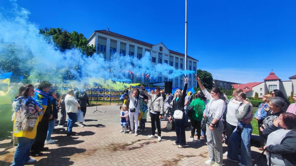 У Долині відкрили "Алею надії" з портретами зниклих безвісти воїнів 1
