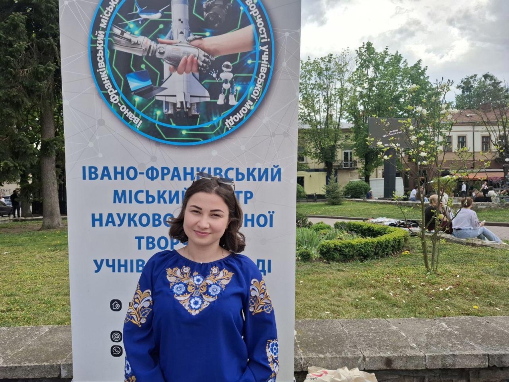 У Франківську на День міста творчо перезавантажувались і ярмаркували для ЗСУ 3