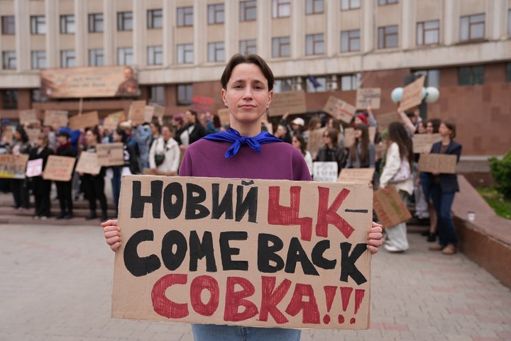 У Франківську одночасно пройшли акції проти нового Цивільного кодексу і за сімейні цінності 1