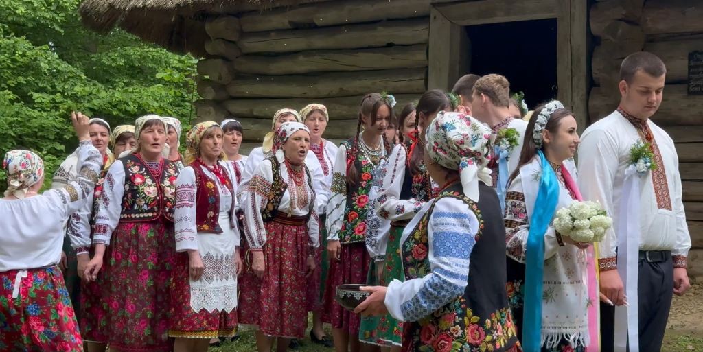 "Латканка", "саламон" і "доля": у "Давньому Галичі" показали справжнє опільське весілля 12