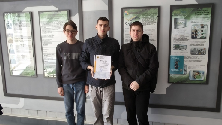 Студенти-програмісти ІФНТУНГ здобули друге місце на хакатоні в Ужгороді