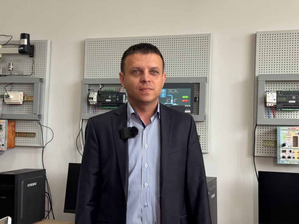 Сонячні панелі, роботи та нові лабораторії: як змінився ІФНТУНГ після ракетного удару 8