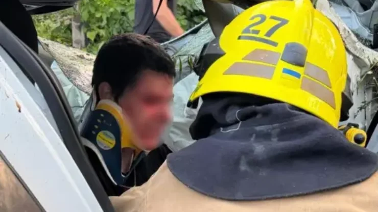 На Косівщині легковик з'їхав у кювет: одна людина загинула, дві - травмувалися