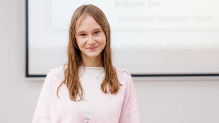 В ІФНТУНГ студентка прочитала лекцію з архітектури та проєктування систем Інтернету речей