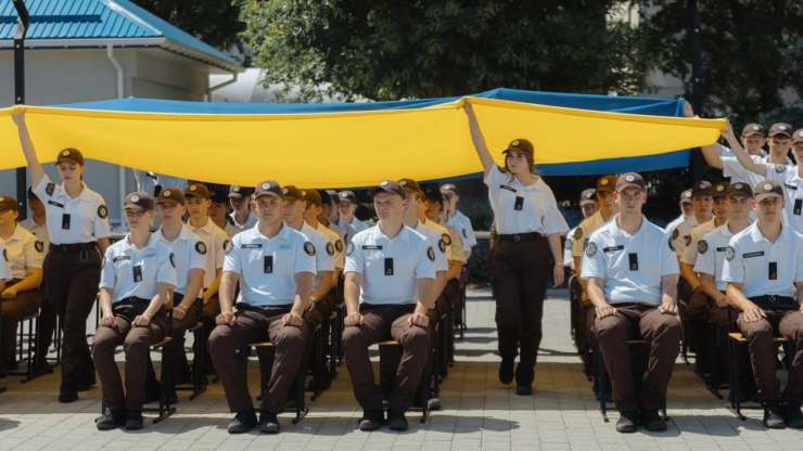 Франківський ліцей МВС випустив перших 128 вихованців