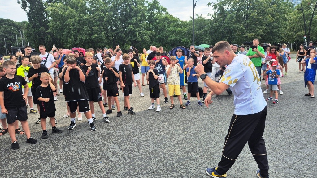 Берінчик привіз до Франківська чемпіонські пояси та провів відкрите тренування. ФОТО 6