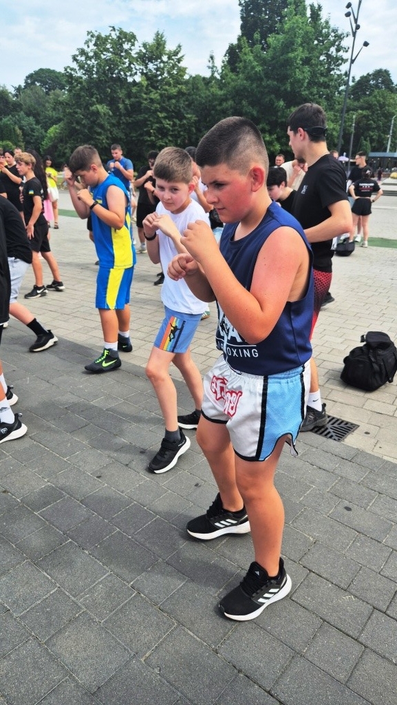 Берінчик привіз до Франківська чемпіонські пояси та провів відкрите тренування. ФОТО 3