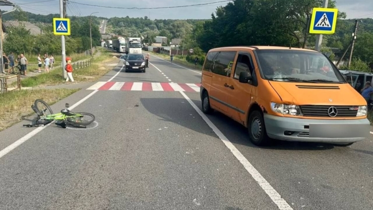 На Калущині водій Mercedes збив 11-річного хлопчика на пішохідному переході