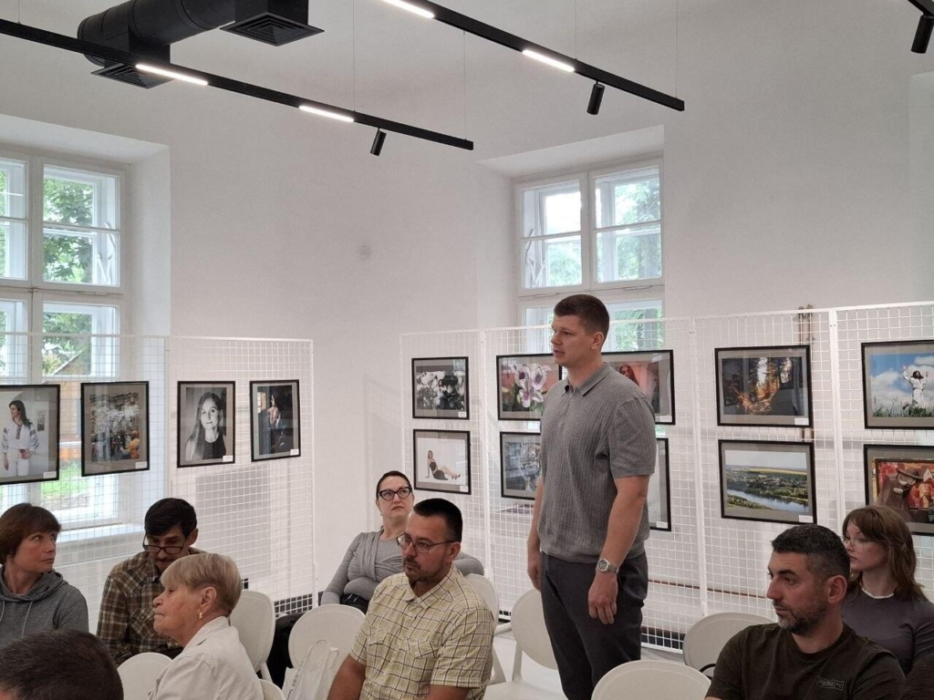 Зелені фасади й кишенькові парки: у Франківську шукають нові способи озеленення 3