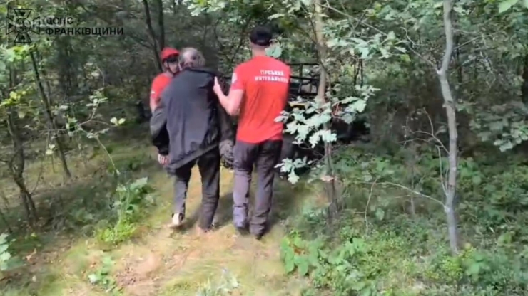 На Калущині три доби шукали 76-річного чоловіка, який заблукав у лісі