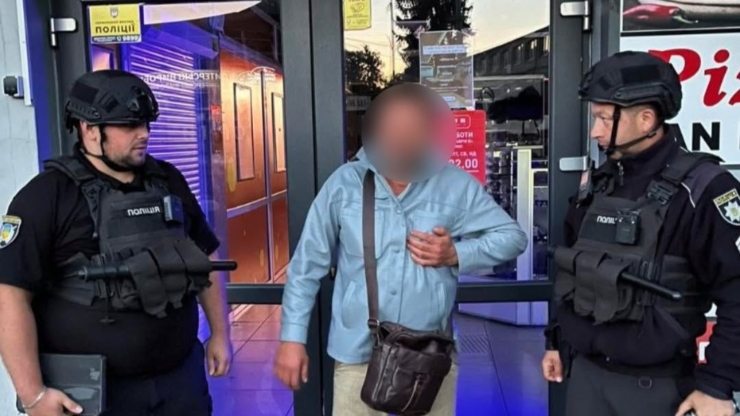 У Надвірній впіймали яремчанця, який проник у магазин