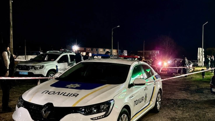 У Франківську чоловік влаштував стрілянину на АЗС: є поранений