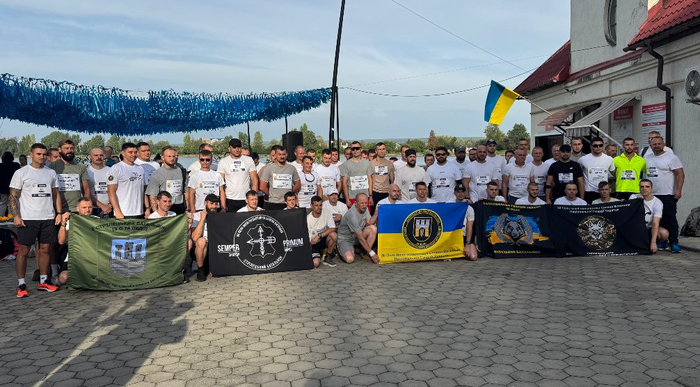 У Франківську в День пам’яті захисників провели патріотичний забіг 4