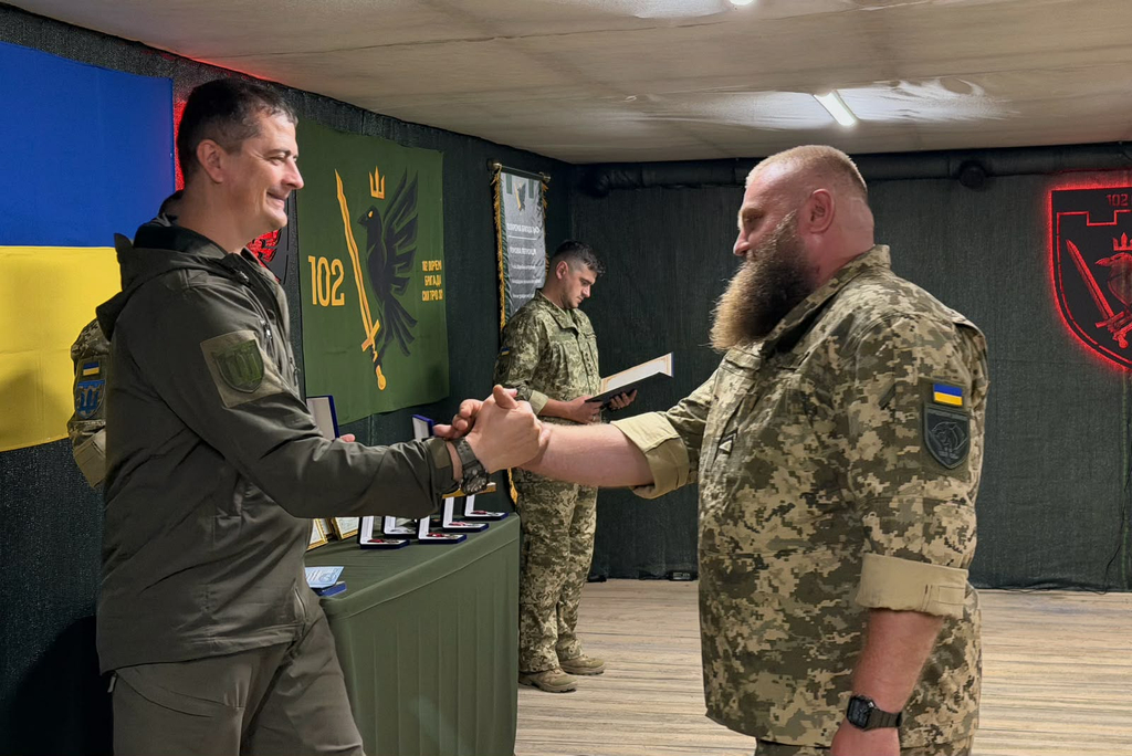 Бійці 102 бригади з Прикарпаття отримали державні та відомчі нагороди 2