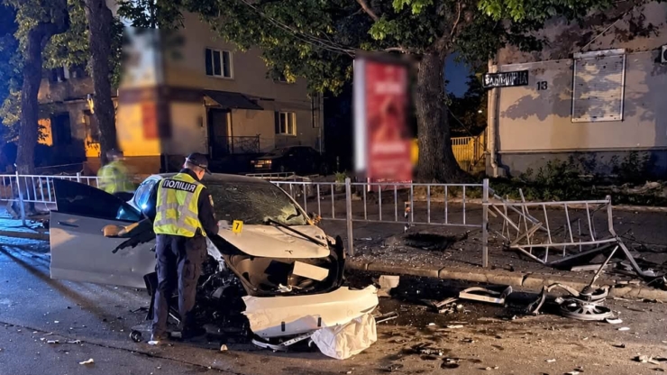 У Франківську п'яний водій Tesla врізався в Seat Ibiza — є постраждала