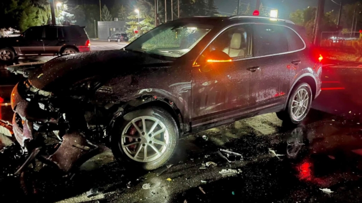 У Франківську 19-річна водійка Porsche зіткнулася з Kia – двох пасажирів госпіталізували