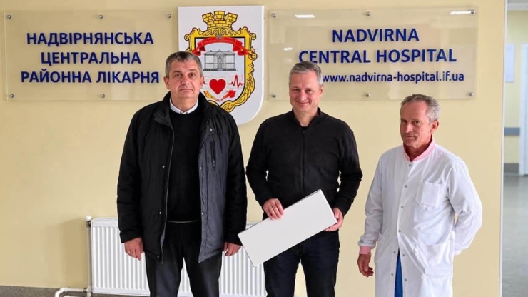 Надвірнянська лікарня отримала гуманітарну допомогу з Данії