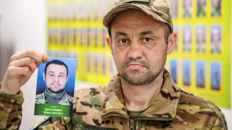 Звільнений з полону прикордонник з Франківщини Мирон Борсукевич зняв своє фото з дошки безвісти зниклих