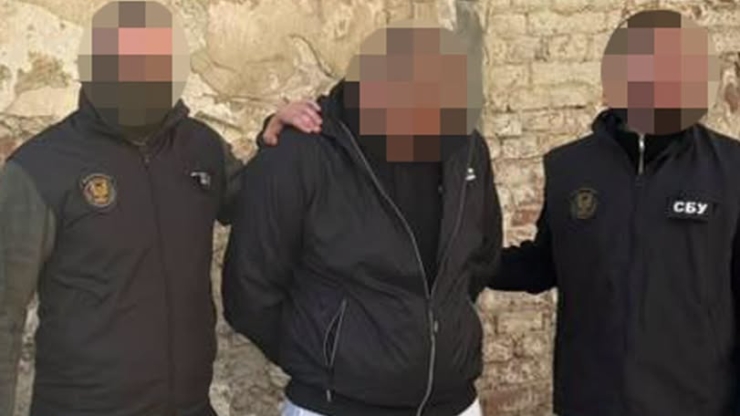 Львівська СБУ затримала 19-річного агента рф, який підпалював автівки ЗСУ