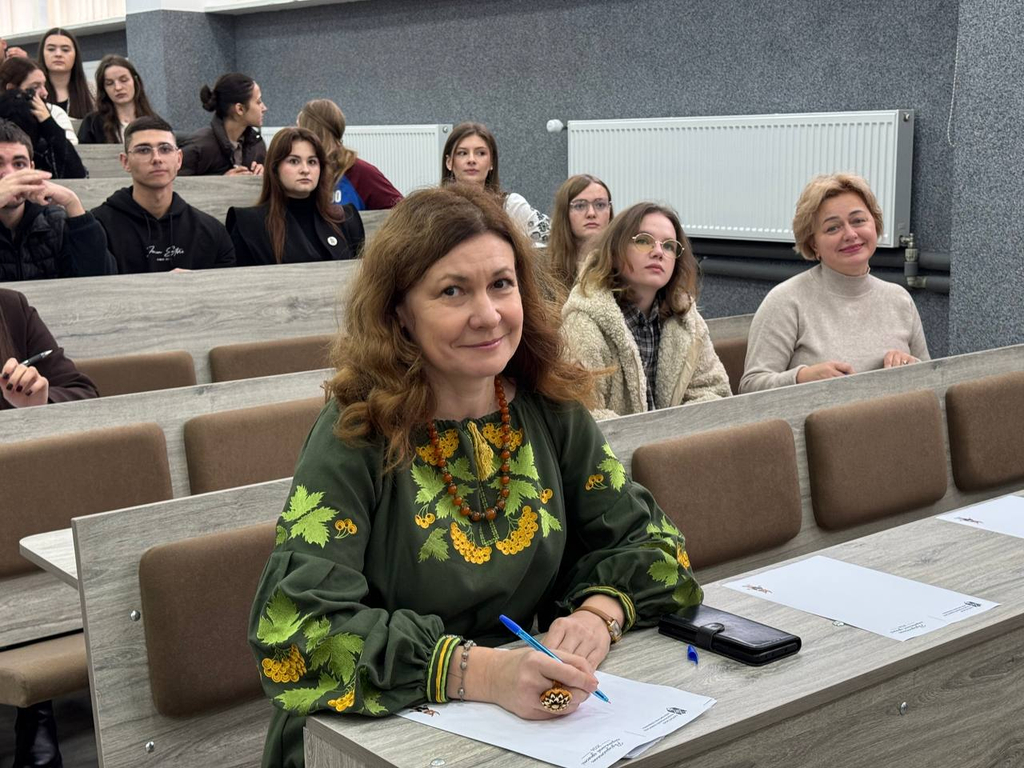 Письменниця та викладачка КНУВС Ольга Деркачова
