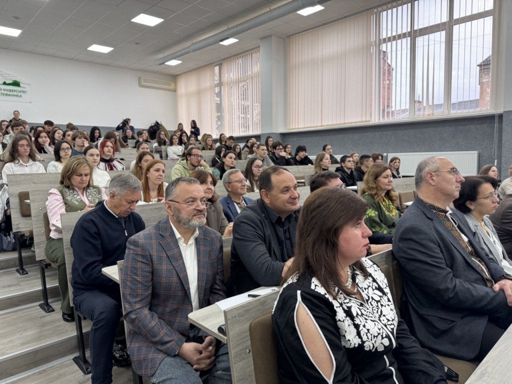 Міський голова Івано-Франківська Руслан Марцінків на Радіодиктанті.